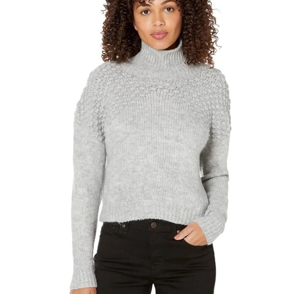Free People Bradley Textured Popcorn Knit Turtleneck Sweater in Light Grey Sz XS - Picture 1 of 10